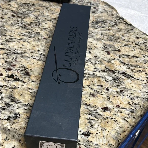 Universal Studios Ollivanders Birch Wand (Interactive) - Picture 6 of 7